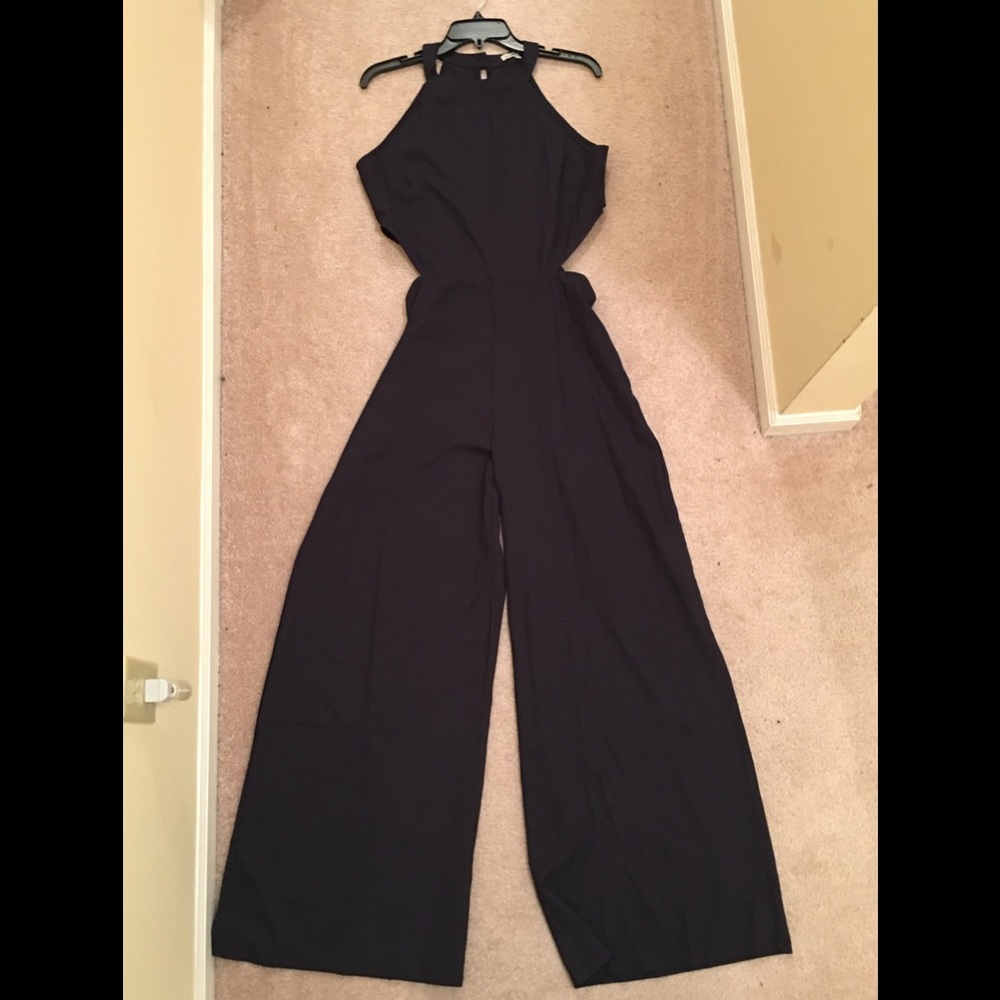 Wide leg, cut-out jumper